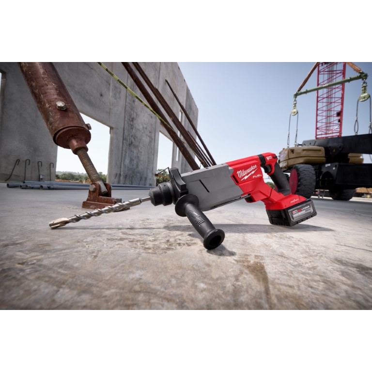 ROTOMARTILLO CON MANGO EN D M18 FUEL™ DE 1-1/4" SDS PLUS CON ONE-KEY™ (2916-20) MILWAUKEE