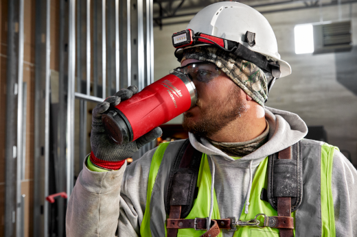 VASO PACKOUT 20 OZ ROJO (48-22-8392) MILWAUKEE